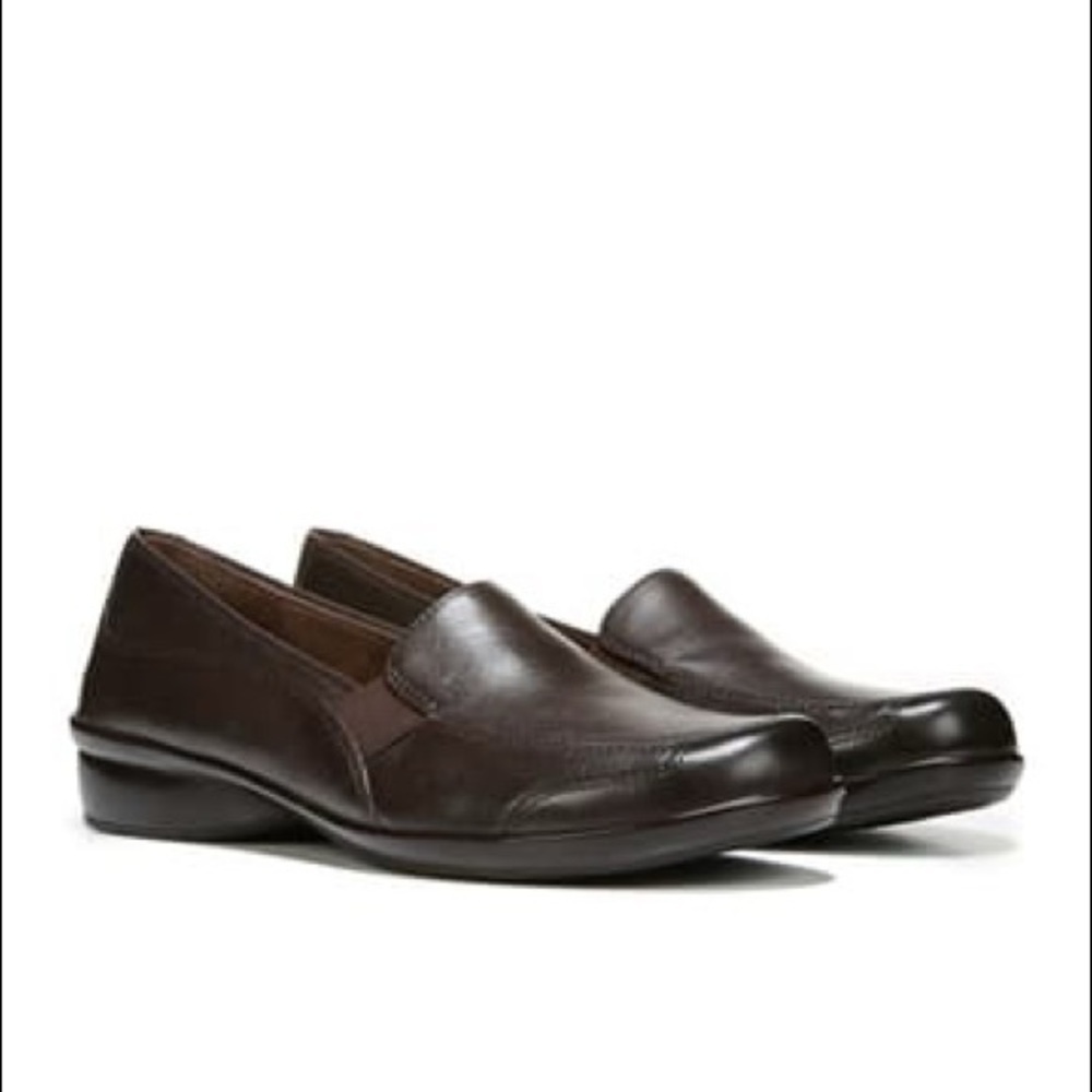New Brown Carryon Leather Loafer​